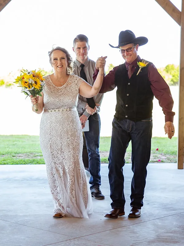 Wedding Photographer OKC - myheartcreative myheartcreative-wedding-photography-mcgranahan-barn-2