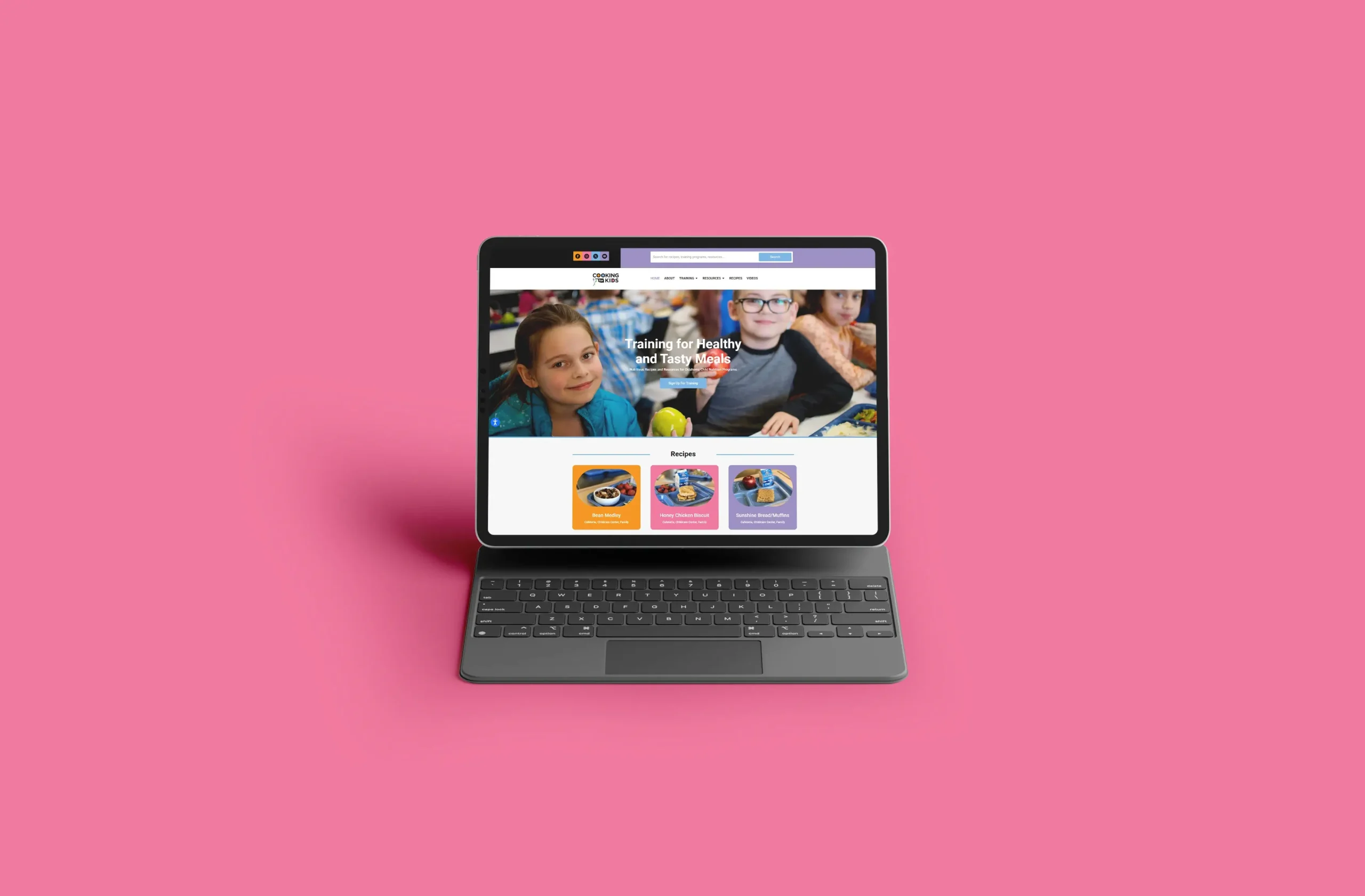 3-iphone-titl-website-mockup-ogic-1200×900-1